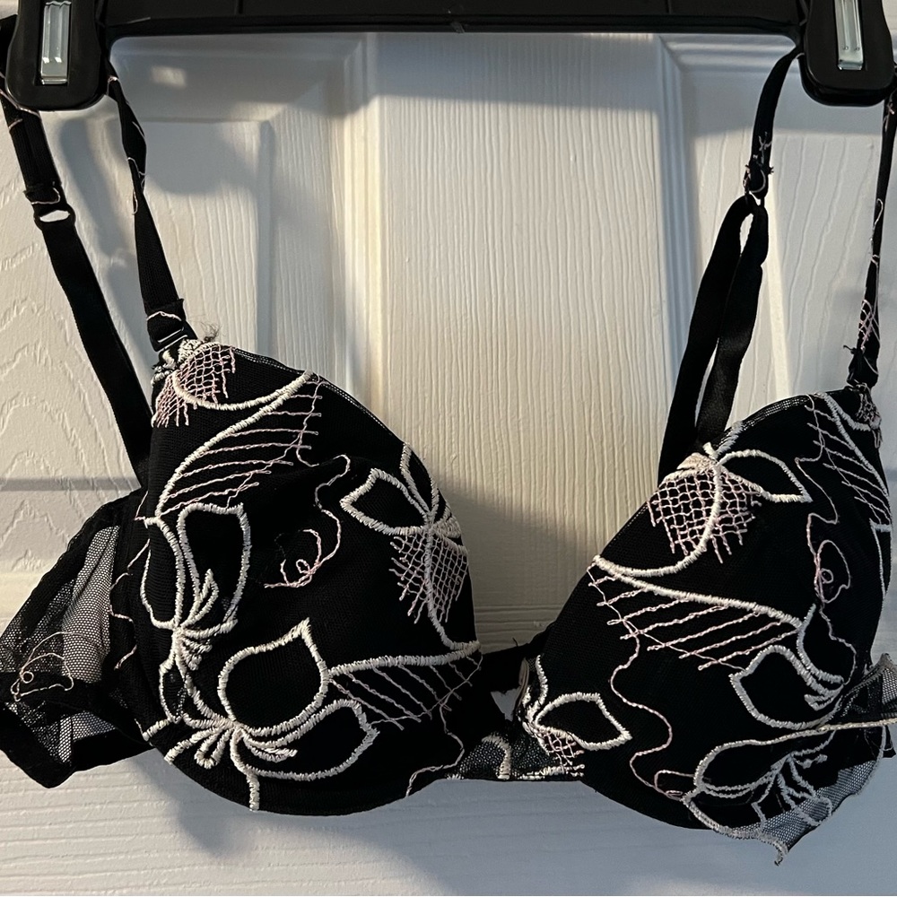 Vintage Bra size 32C by Ravage France from Paris boutique